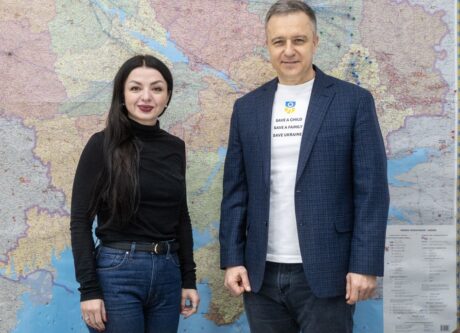 Об’єднуємо зусилля заради допомоги дітям: “Посмішка ЮА” та Save Ukraine підписали меморандум про співпрацю